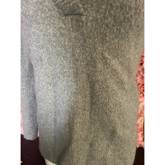 Abercrombie & Fitch Gray Medium Soft Sweater - Picture 3 of 3